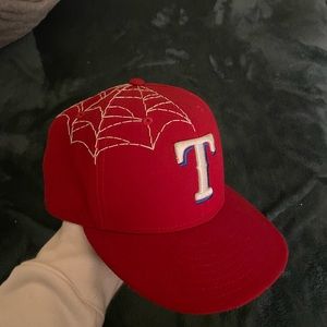 Red fitted with web stitching